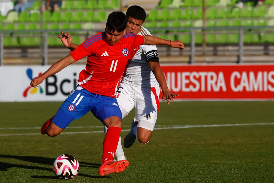 Nacho Vásquez, jugó ante Perú el domingo, pero ya entrena con la U pensando en la final de la Copa Chile (Photosport)