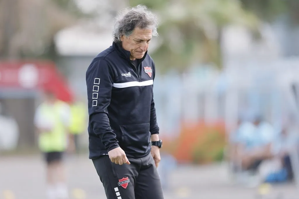 Mario Salas se quejó de las condiciones que tendrá Universidad de Chile en la final de Copa Chile.