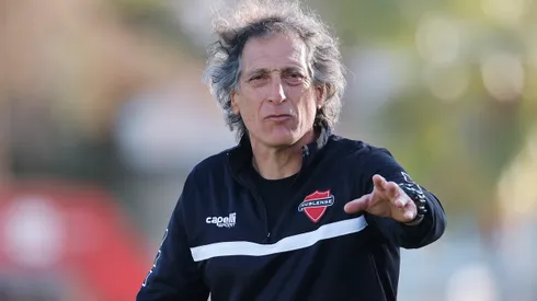 Mario Salas emitió dos quejas antes de enfrentar a Universidad de Chile.