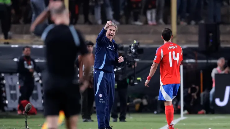 Ricardo Gareca se refiere a los motivos para esperar hasta los descuentos para hacer cambios. (Foto: Getty)