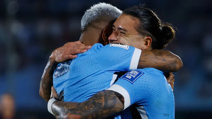 Uruguay logra triunfo en frente a Colombia en la última jugada. (Foto: Getty)