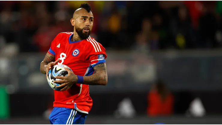 Vidal lidera la formación de Chile ante Perú.