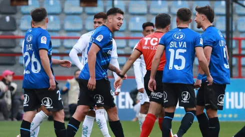 Jugadores de Huachipato son detenidos por porte de marihuana.