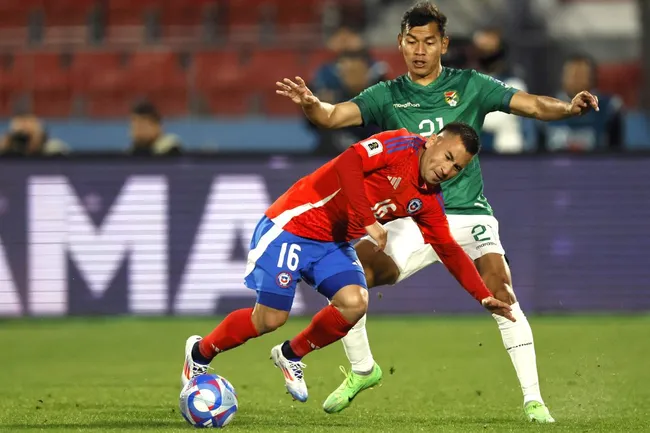 Jean Meneses recibió un curioso respaldo del presidente de su club. 