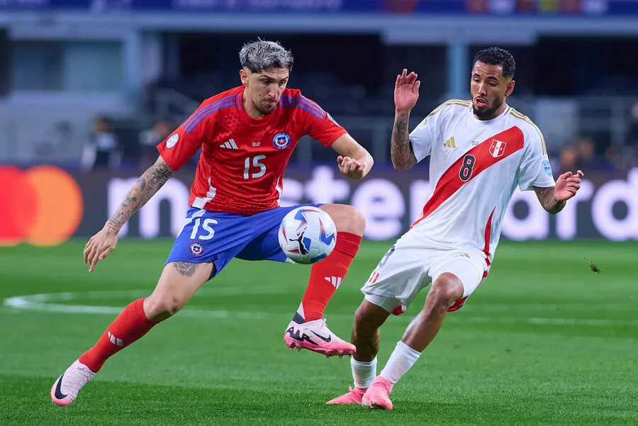 La Roja buscará los tres puntos en Lima. | Foto: Photosport