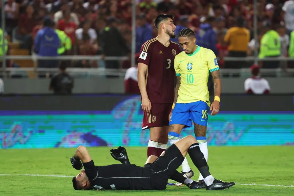 Venezuela empató 1-1 ante Brasil. Mal resultado para la Selección Chilena.