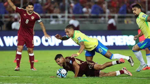 Venezuela rescató un empate ante Brasil.
