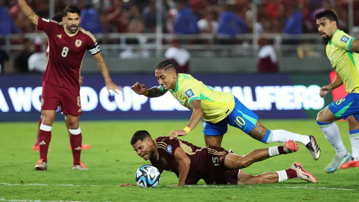 Venezuela rescató un empate ante Brasil.
