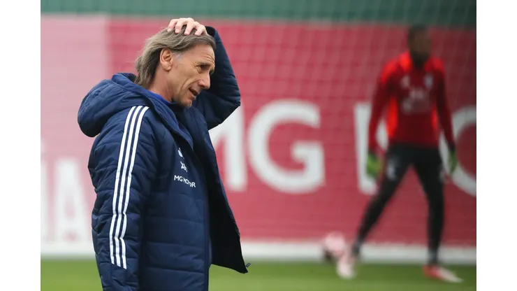Cristián Peñailillo recuerda a Eduardo Bonvallet para criticar a Ricardo Gareca
