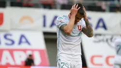 Aránguiz no la pasa bien.