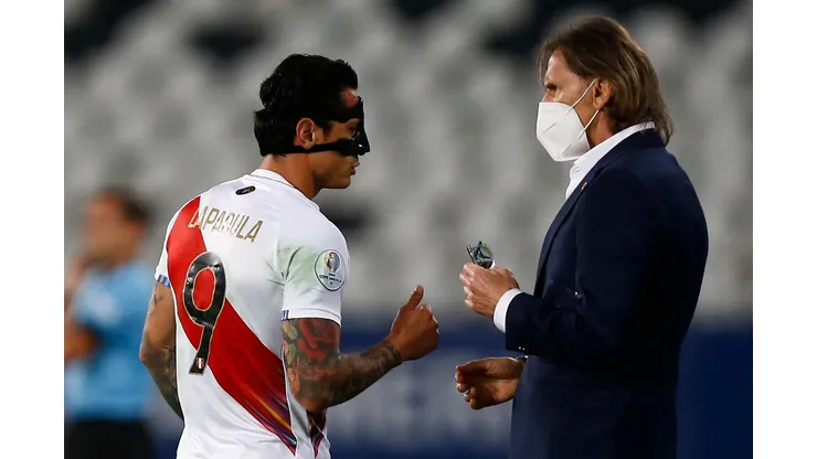 Destruyen a Ricardo Gareca en Perú.