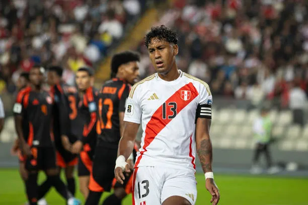 Renato Tapia será una gran ausencia en los peruanos (Getty Images)