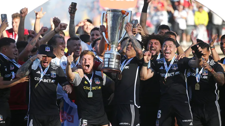 Colo Colo se coronó campeón del fútbol chileno.