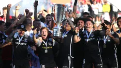 Esteban Pavez levantó la 34 junto a Colo Colo siendo su capitán (Foto: Javier Salvo/Photosport)