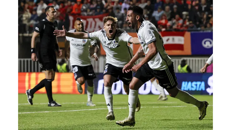 Mauricio Isla recibe elogios de un histórico de Colo Colo (Foto: Photosport)