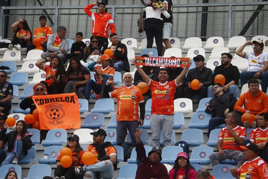 Los hinchas loínos no pierden la fe con una posible salvación | FOTO:  Jose Robles/Photosport