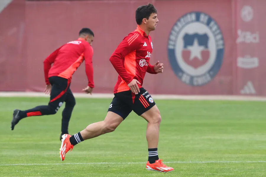 Gil destacó a Gonzalo Tapia. | Foto: Photosport
