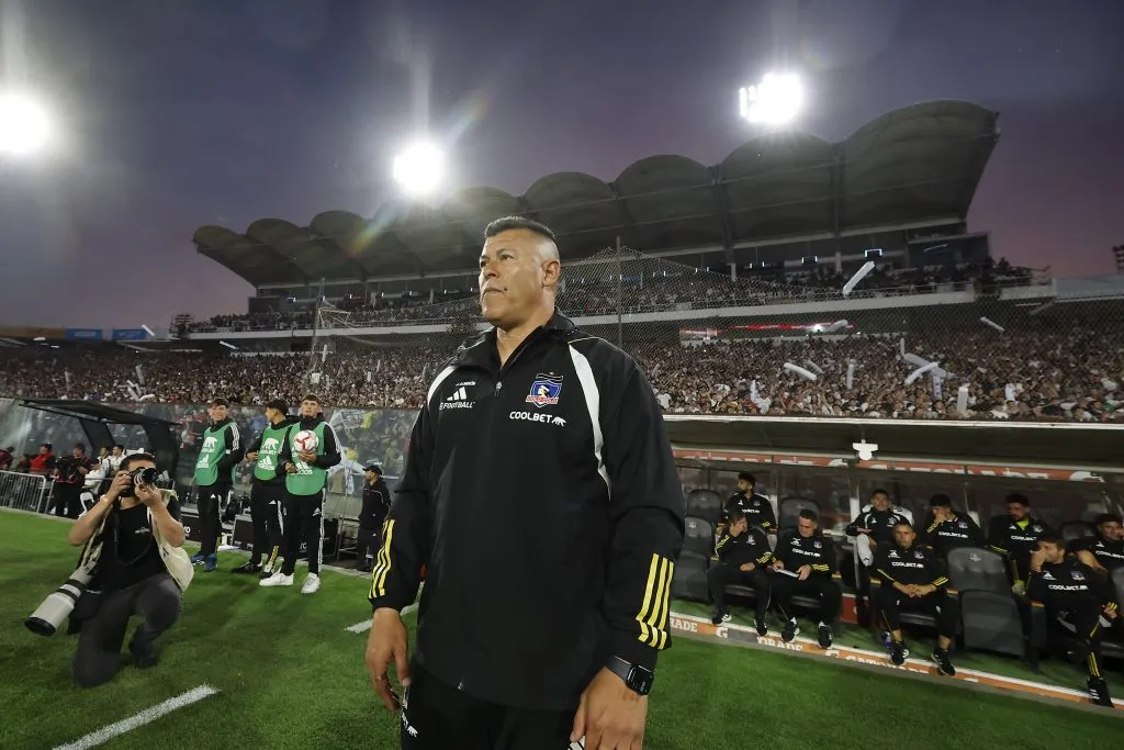 Jorge Almirón escribió con letras doradas su nombre en Colo Colo (Foto: Pepe Alvujar/Photosport)