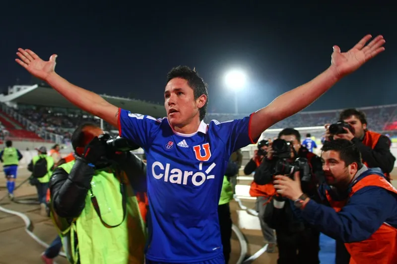 Canales, genio y figura ante la UC en 2011. Repitió la dosis el 2014 (Photosport)