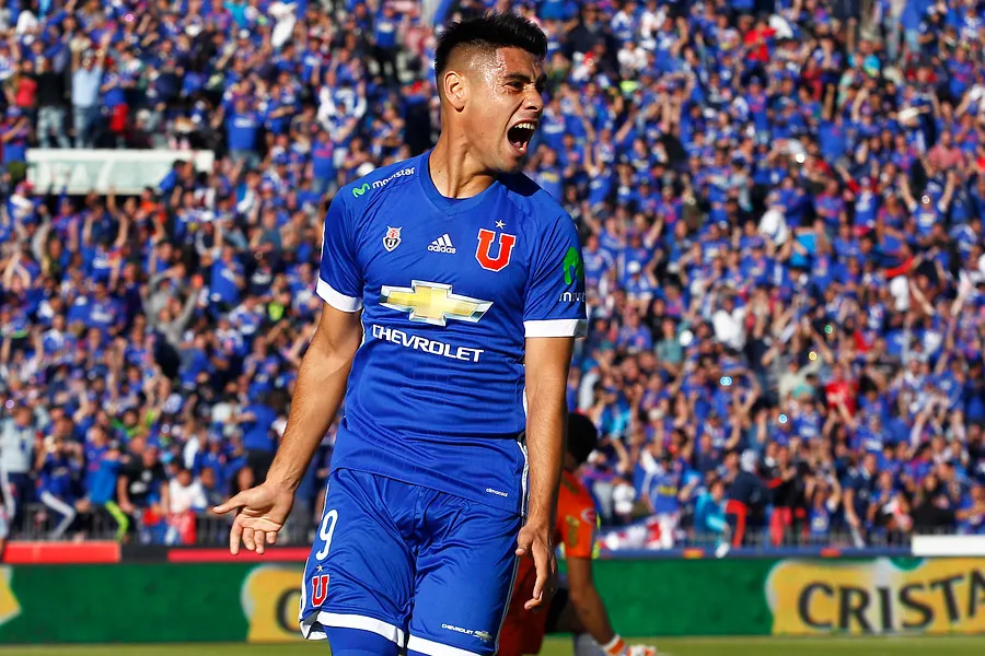 Pipe Mora y el gol del título en 2017 (Photosport)