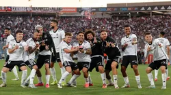 Los jugadores de Colo Colo festejan su triunfo por 3-0 ante Deportes Iquique.
