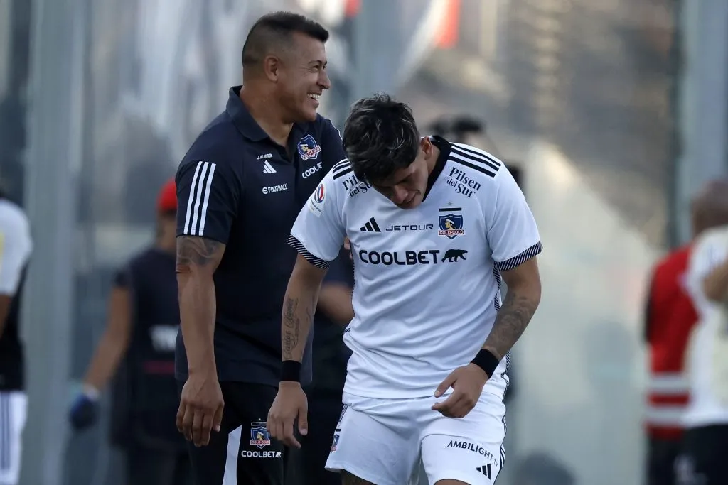Palacios se comienza a despedir de Colo Colo y de Almirón | FOTO: Andres Pina/Photosport