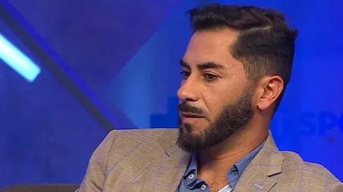 Johnny Herrera muestra su molestia tras fallo del Tribunal de Disciplina. (Foto: TNT Sports)