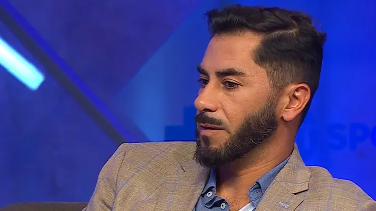 Johnny Herrera muestra su molestia tras fallo del Tribunal de Disciplina. (Foto: TNT Sports)