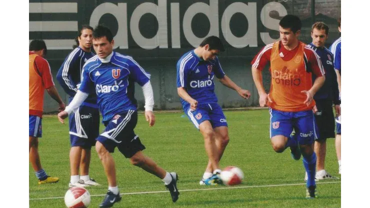 Cristóbal Vergara junto a Charles Aránguiz en Universidad de Chile.