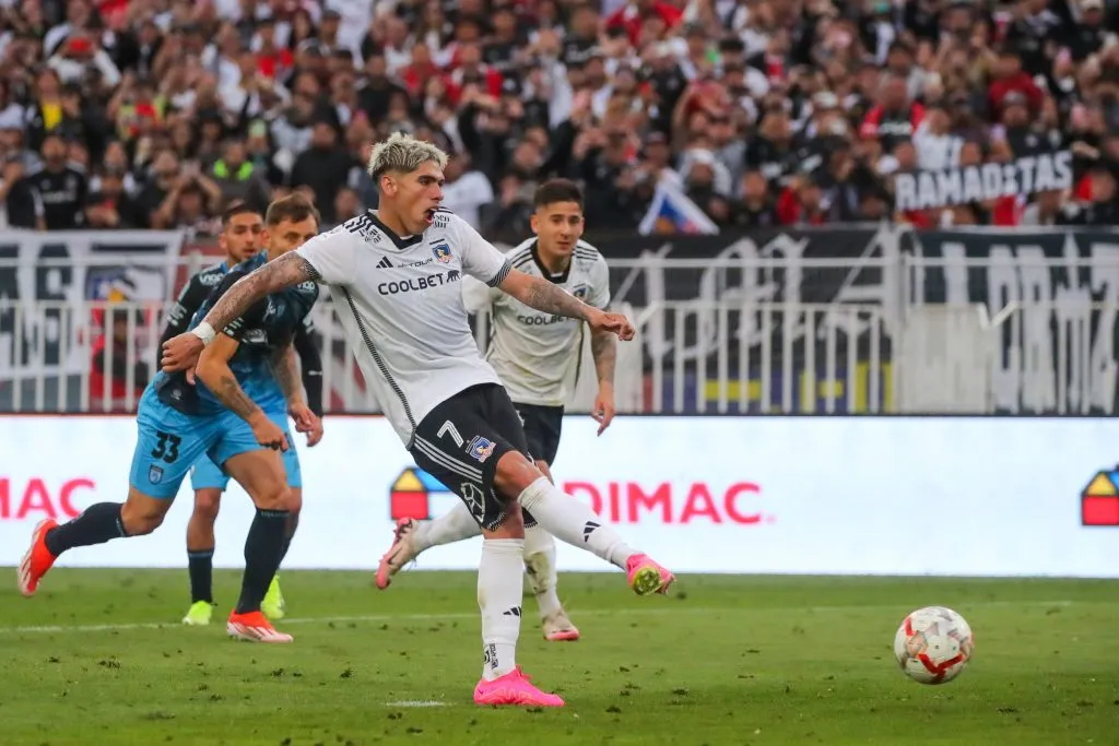 Carlos Palacios llegó a su decimotercera conquista este 2024 con Colo Colo. (Foto: Jonnathan Oyarzún/Photosport)
