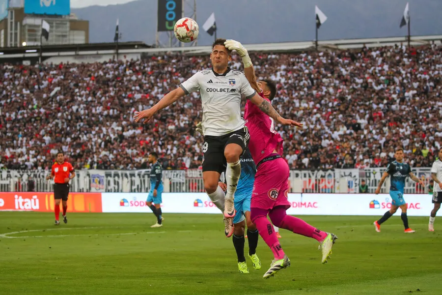 Paiva lleva meses sin anotar en Colo Colo. | Foto: Photosport