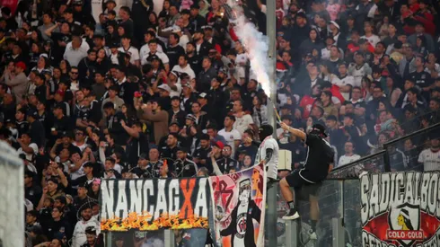 Los hinchas celebran nueva medida en partido ante Copiapó.