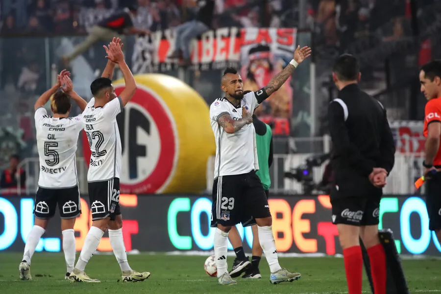 En la cancha, Colo Colo es más líder que nunca. | Foto: Photosport