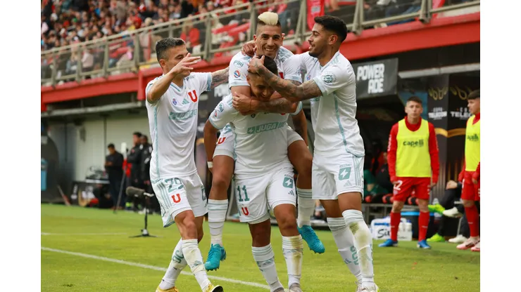 Universidad de Chile goleó a Ñublense en Chillán.