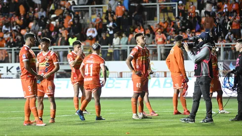 Cobreloa quedó al borde del descenso y Paulo Flores lo lamentó. (Foto: Pedro Tapia/Photosport)
