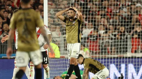 Emiliano Amor recibe feroz advertencia por parte de la Conmebol (Foto: Alejandro Pagni/Photosport)