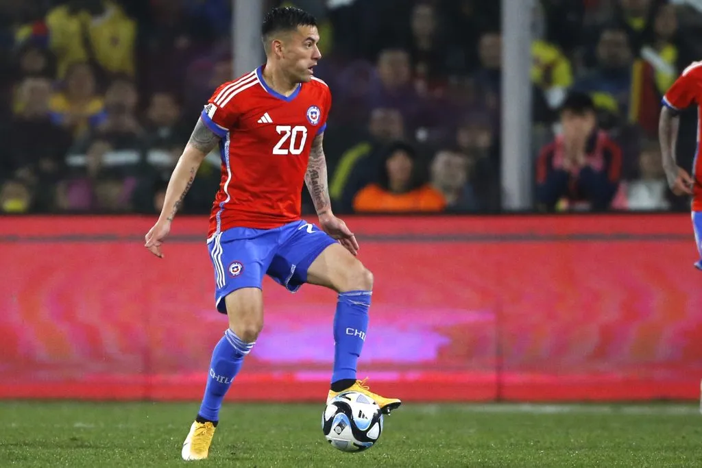 Charles Aránguiz no fue llamado a Selección Chilena. (Foto: Photosport)