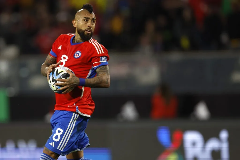 Johnny Herrera no ve posible un retorno de Arturo Vidal a la Roja. (Foto: Photosport)