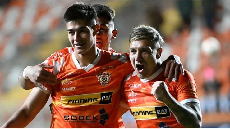 Pese al descenso a Primera B, Tapia pudo sobresalir en el elenco loíno.