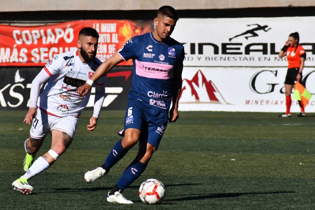 Toby Vega apunta a Madrid como reemplazante de Leo Gil. | Foto: Photosport