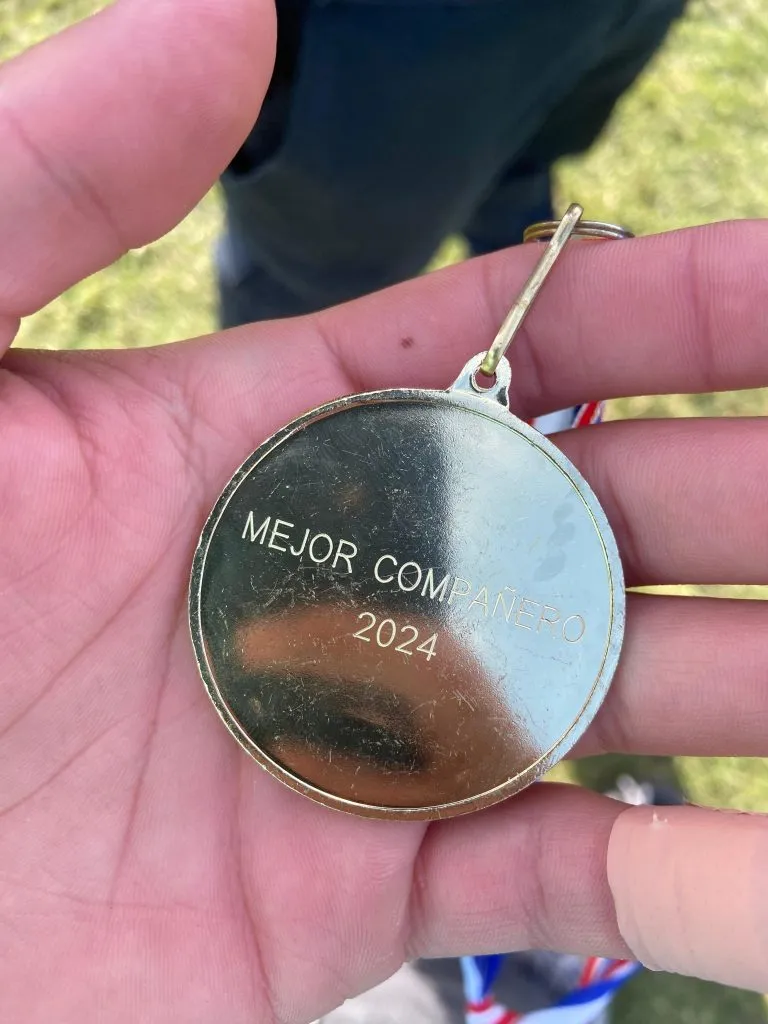 La medalla del reconocimiento como “Mejor Compañero” para Jaque (Archivo)
