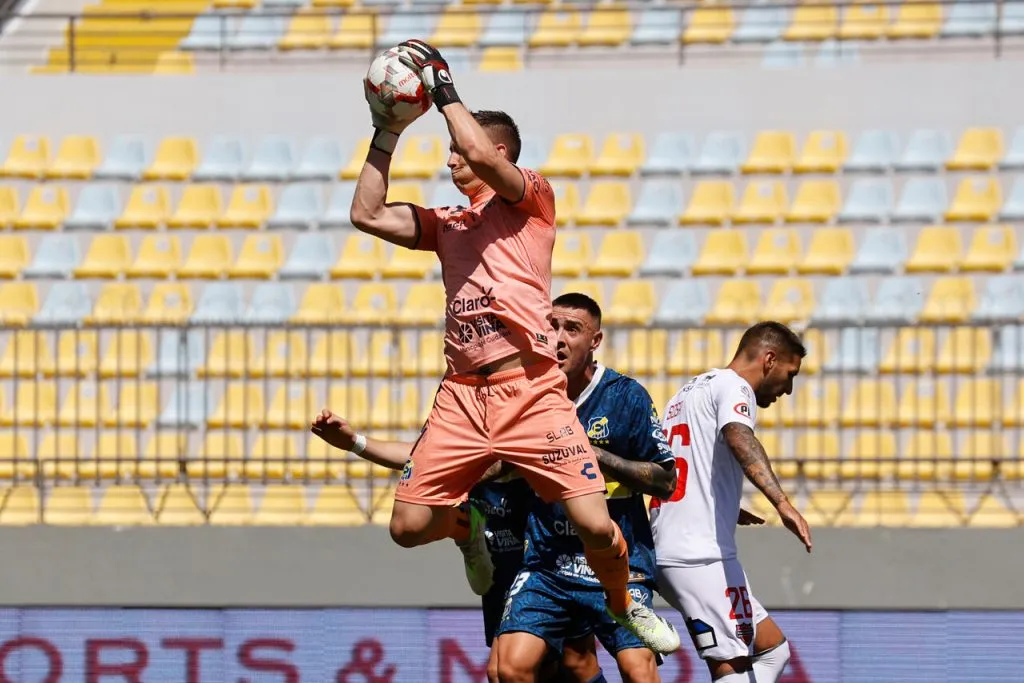 Ignacio González atajando en Everton. | Foto: Photosport
