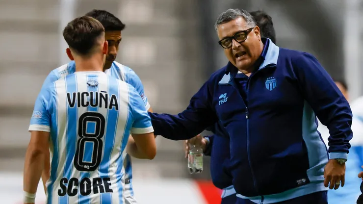 Ronald Fuentes deja de ser técnico de Magallanes. (Foto: Photosport)