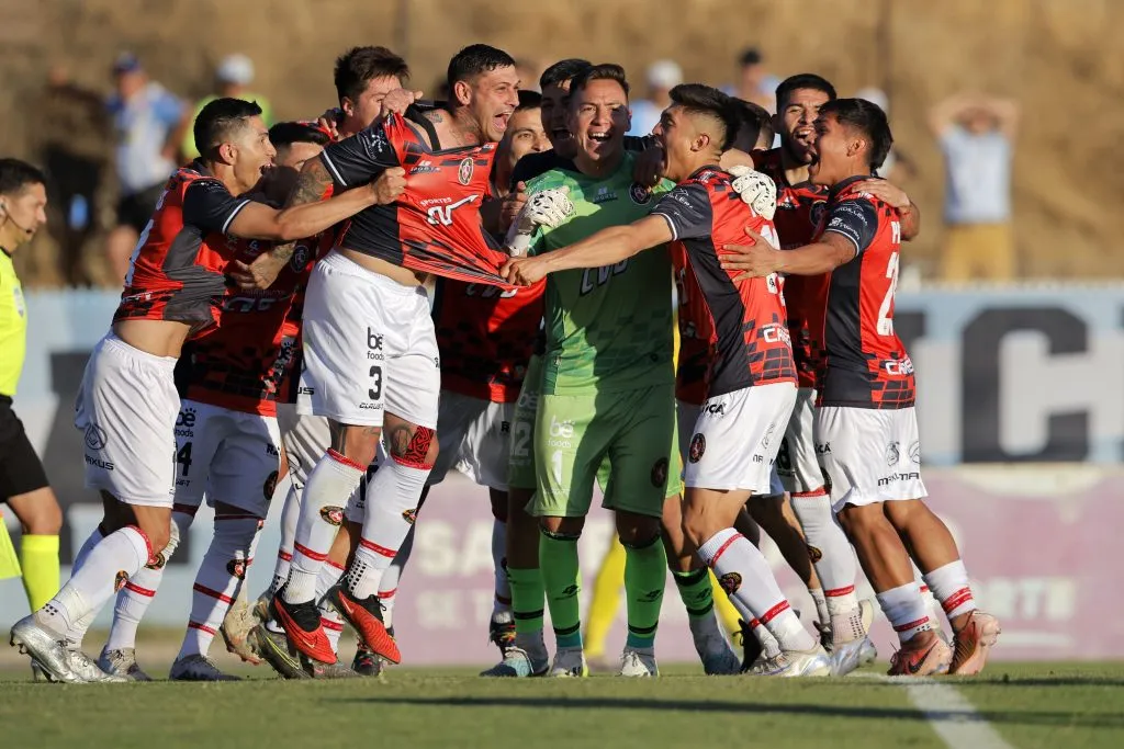 Deportes Limache está en la final de la Liguilla de Primera B tras superar dos llaves. (Foto: Photosport)