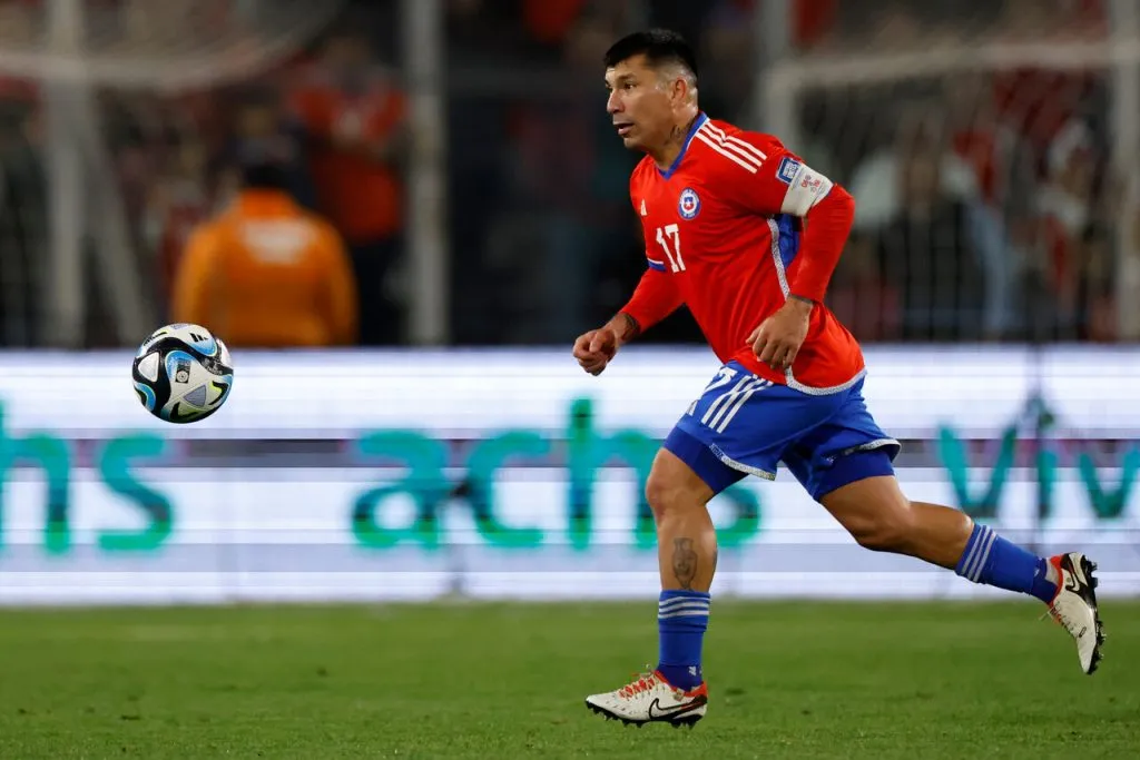 Medel estaría cerca de la Universidad Católica | Foto: Photosport