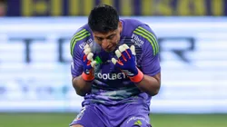 La salida de Cortés generó el malestar de los hinchas albos.