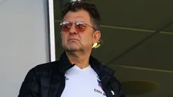 Aníbal Mosa negociará directamente con controlador de club que tiene parte del pase de futbolista que quiere continuar en Colo Colo. (Foto: Photosport)