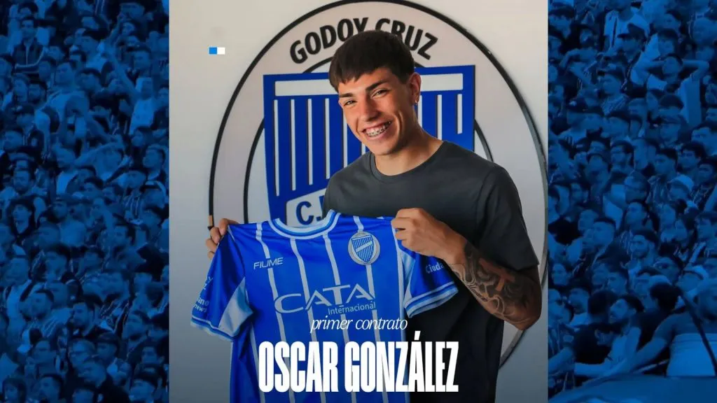 Óscar González firmó su primer contrato profesional en Godoy Cruz. (Foto: Godoy Cruz)