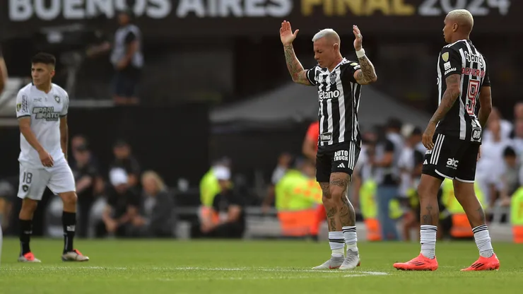 Eduardo Vargas se despidió de Atlético Mineiro.
