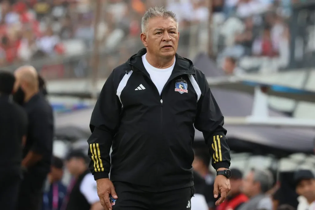 Claudio Borghi no pierde la esperanza con Claudio Bravo en Colo Colo.